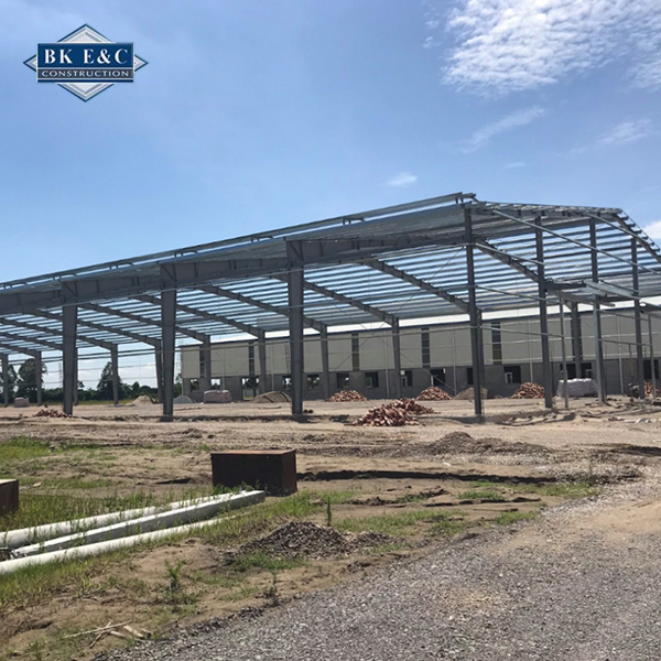 Thời gian thi công nhà xưởng phụ thuộc vào quy mô và độ phức tạp của công trình