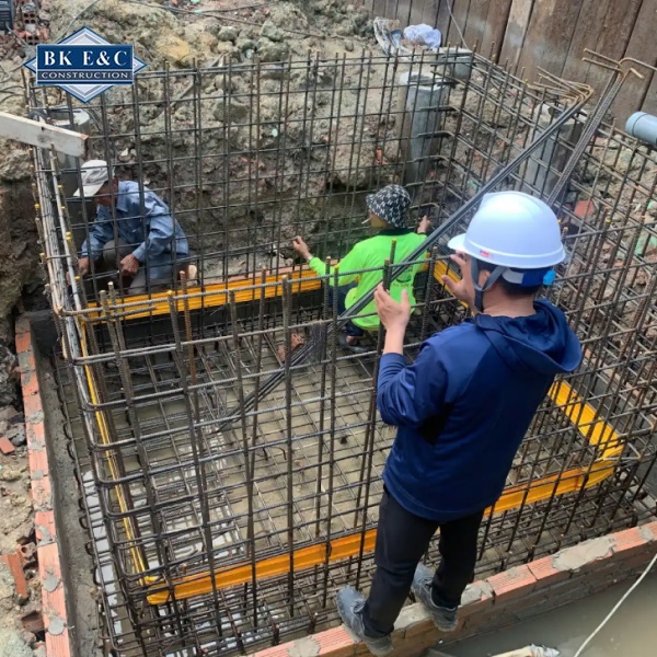 Gia cường CFRP là phương pháp sử dụng vật liệu composite sợi carbon để tăng cường khả năng chịu lực