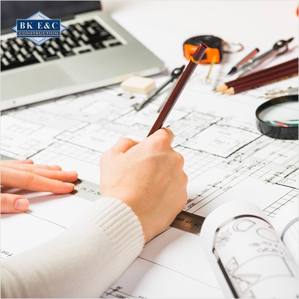 Thẩm định và thẩm tra thiết kế đều đánh giá thẩm tra hồ sơ thiết kế hoặc bản vẽ.