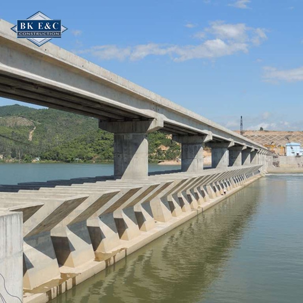 Kiểm tra kết cấu đập thủy lợi trước mùa mưa lũ