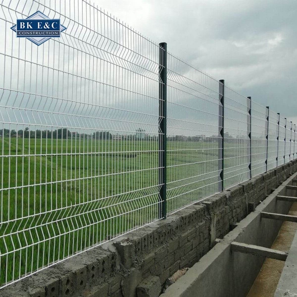 Bách Khoa cung cấp lưới hàng rào chất lượng cao, bền đẹp, đủ CO, CQ, chống gỉ sét