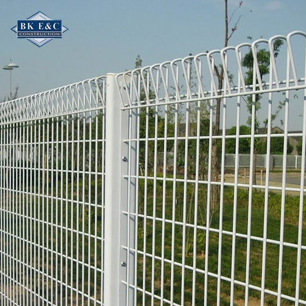 Quy trình thi công lưới hàng rào tại Bách Khoa bài bản, chuẩn kỹ thuật và hiệu quả cao