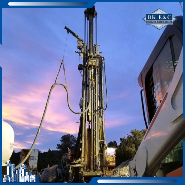Khoan khảo sát địa chất cung cấp dữ liệu nền móng giúp đánh giá điều kiện đất trước khi xây dựng