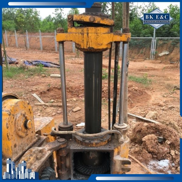 Khoan khảo sát địa chất cung cấp cơ sở quan trọng cho việc thiết kế và thi công công trình