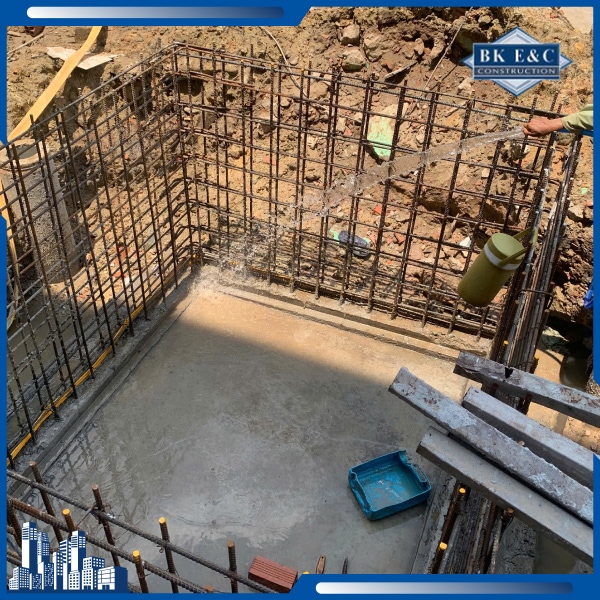 Quá trình thi công cần được thực hiện đúng kỹ thuật để đảm bảo khả năng chịu lực, chống thấm