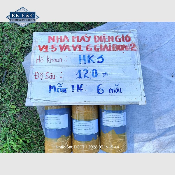 Khảo sát địa chất nhà máy điện gió thí nghiệm phòng lab, đánh giá độ bền đất đá